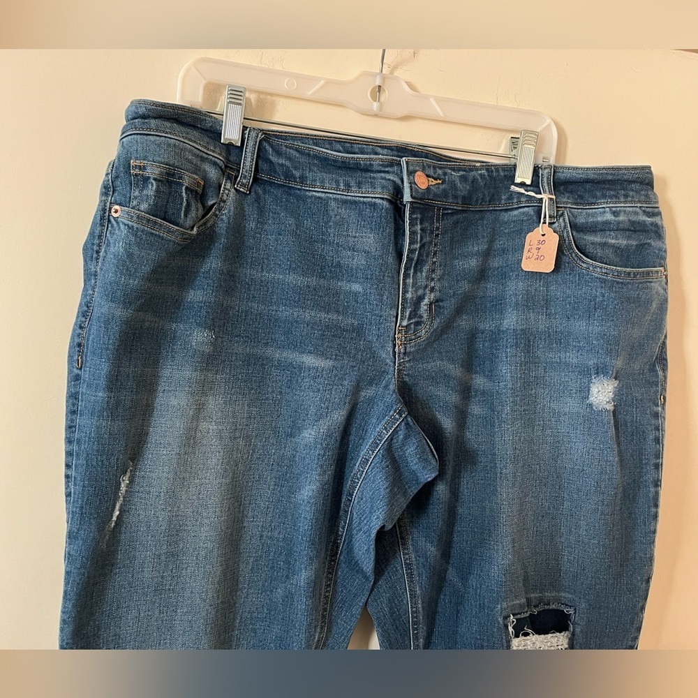 Old Navy Boyfriend Skinny Distressed Medium Wash Jeans Women’s Size 18 - Picture 8 of 13